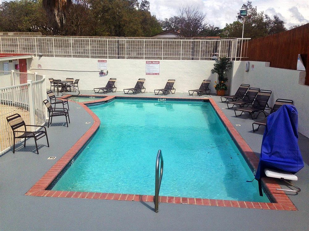 Motel 6-San Antonio, Tx - Fiesta Trails Екстер'єр фото