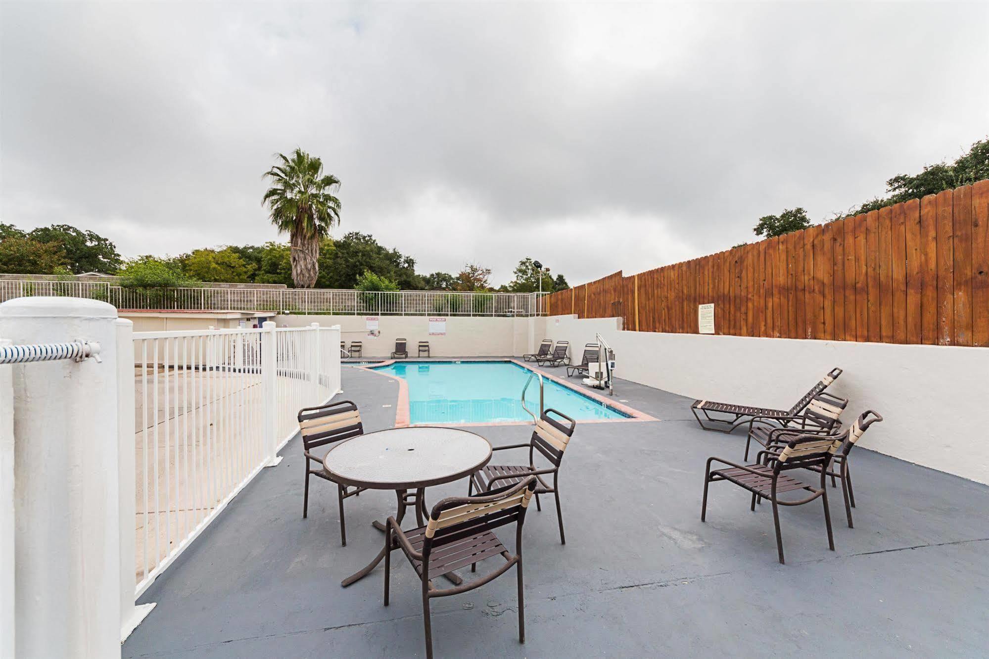 Motel 6-San Antonio, Tx - Fiesta Trails Екстер'єр фото