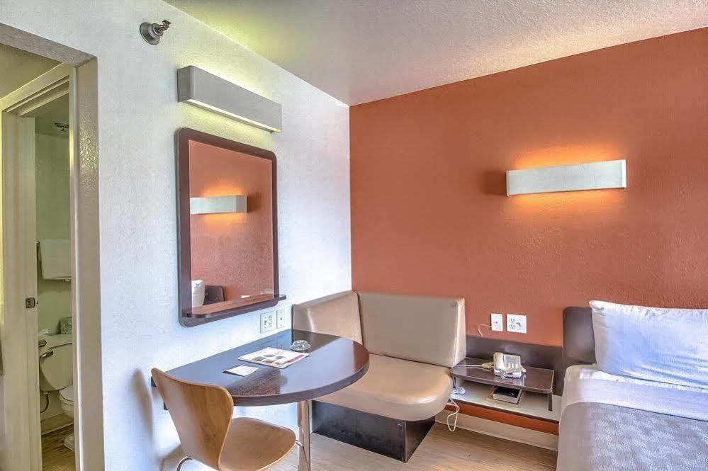 Motel 6-San Antonio, Tx - Fiesta Trails Екстер'єр фото